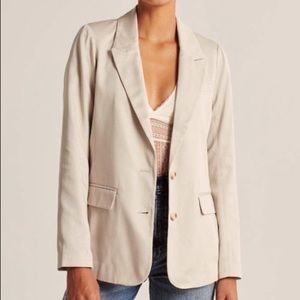 🤍 Gorgeous Abercrombie & Fitch Drapey Blazer